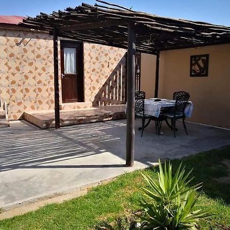 Skippers Backpackers Cc Albergue Walvis Bay Exterior foto