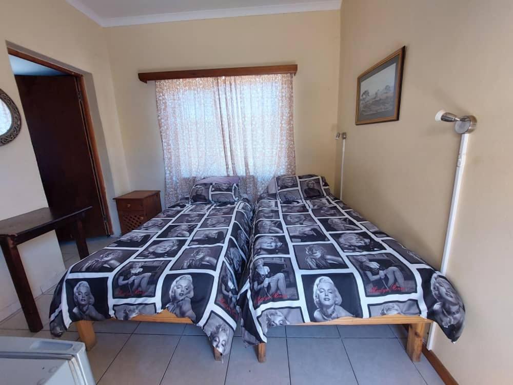 Skippers Backpackers Cc Walvis Bay Exterior foto